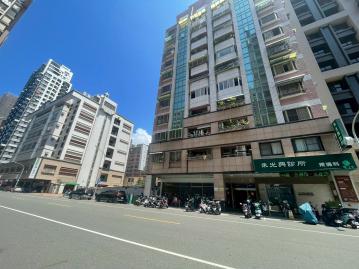 高雄左營買房 R14捷運陽台進出大套房+車位
