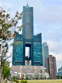 高雄法拍房仲 拍85大樓套房  景觀層 