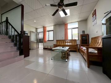 竹北高鐵新埔靜巷屋新透天三房門前停車