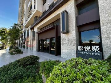 聯悅聚精裝主臥書房更衣室直接入住海線別墅阿嘎 