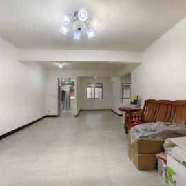 家樂福前後陽台美寓