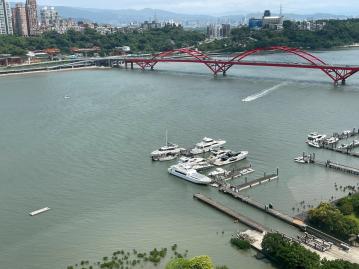 淡水房仲港姐推薦 春天戀人高樓河景溫泉宅