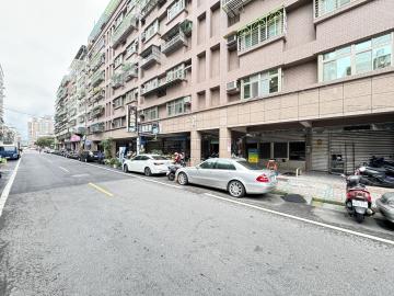 三峽北大買屋達人 三重國小捷運站收租6套房學區華廈
