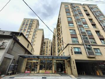 城區房仲顧問 頂埔捷運愛迪生社區電梯二房