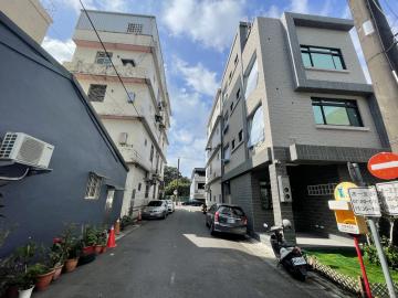 平鎮龍潭房仲小羅 龍潭武漢國小邊間新別墅