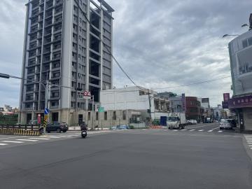 竹北優質房仲 福興路大地坪大面寬住店