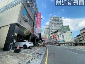  台中廠房店面專家 東山路8米面寬店面|可停3車|輕屋齡