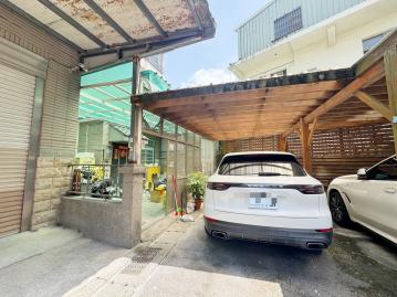 桃園買房小芳 近龍安商圈獨棟大地坪透天（可停3車位)