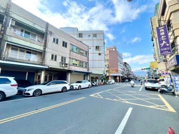 宜蘭房產達人 宜市東門夜市旁黃金店住~台灣房屋小豬