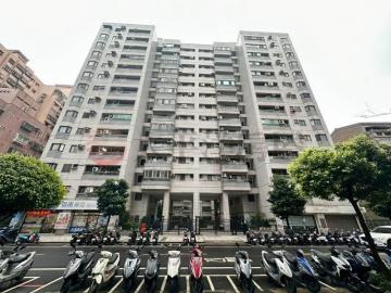 桃園置產你會贏    國泰商圈   10米面寬店面