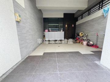 小雯帶你看好房 專永康質感傳統美車墅
