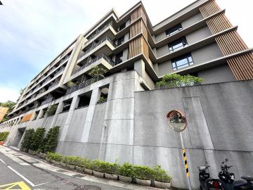 內湖文德站1＋1房陽台裝潢宅 高雄房仲大倫哥 