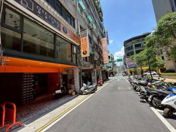 桃園科研房仲 桃園博愛路店面雙鐵共構商圈收租金店面