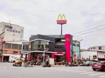 花蓮市區近六星級艾美酒店麥當勞旁店住