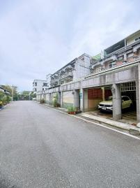 花蓮吉安行政區4套房雙車位車庫別墅