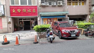 桃園房仲媚玲青山綠水比佛利黃金店面