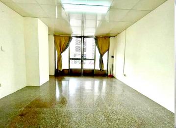 龍井區｜豪隆王朝樓店｜住店合一｜騎樓停車｜總價828萬