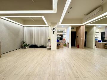 梧棲中正路｜美裝潢室內23坪超值大樓店面 台中海線買屋莊鴻德