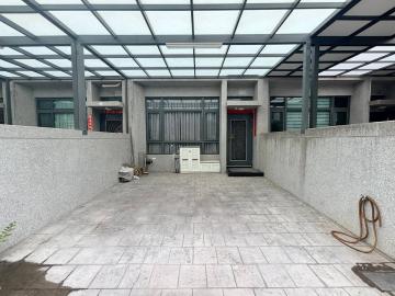 南投祖祠路高端裝潢輕屋齡雙車位孝親墅