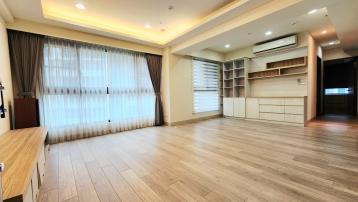 594好房環球C位高樓層採光4改3典雅裝潢+充能樁車位