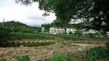 北中寮龍南路永芳社區建地
