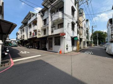 鼓山房產女王 岡山產業園區未來捷運溫馨靜巷透天