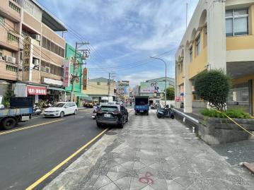 太平家樂福大5房透天店面/近學校市場三代美宅