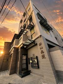 屏東推薦房仲-《專約》屏東·5年屋三房平車華廈