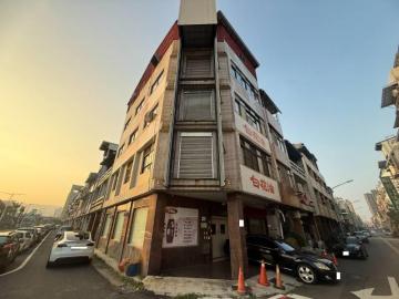 李員外土地專家 高雄車站綠園道｜大地坪角間｜百坪金透店